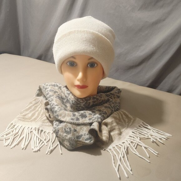 V Fraas Beige Animal Print Scarf Germany Cashmink Fringe 52 by 11 Knit Hat Bonus - Picture 2 of 10